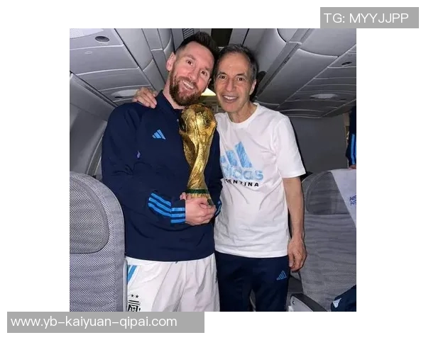 德保罗晒世界杯夺冠三周年纪念照身披球网叼雪茄感慨一切都值得 德保罗晒世界杯夺冠三周年纪念照身披球网叼雪茄感慨一切都值得