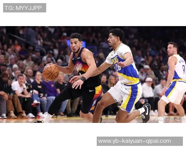 布克谈狄龙关键时刻表现称球队希望他持续带来积极能量