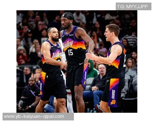 维金斯盛赞阿德巴约与韦尔篮板统治力场上表现令人印象深刻 维金斯盛赞阿德巴约与韦尔篮板统治力场上表现令人印象深刻