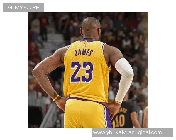 骑士首次以07年总决赛致敬老詹经典时刻重温与16G7片段交织回忆 骑士首次以07年总决赛致敬老詹经典时刻重温与16G7片段交织回忆